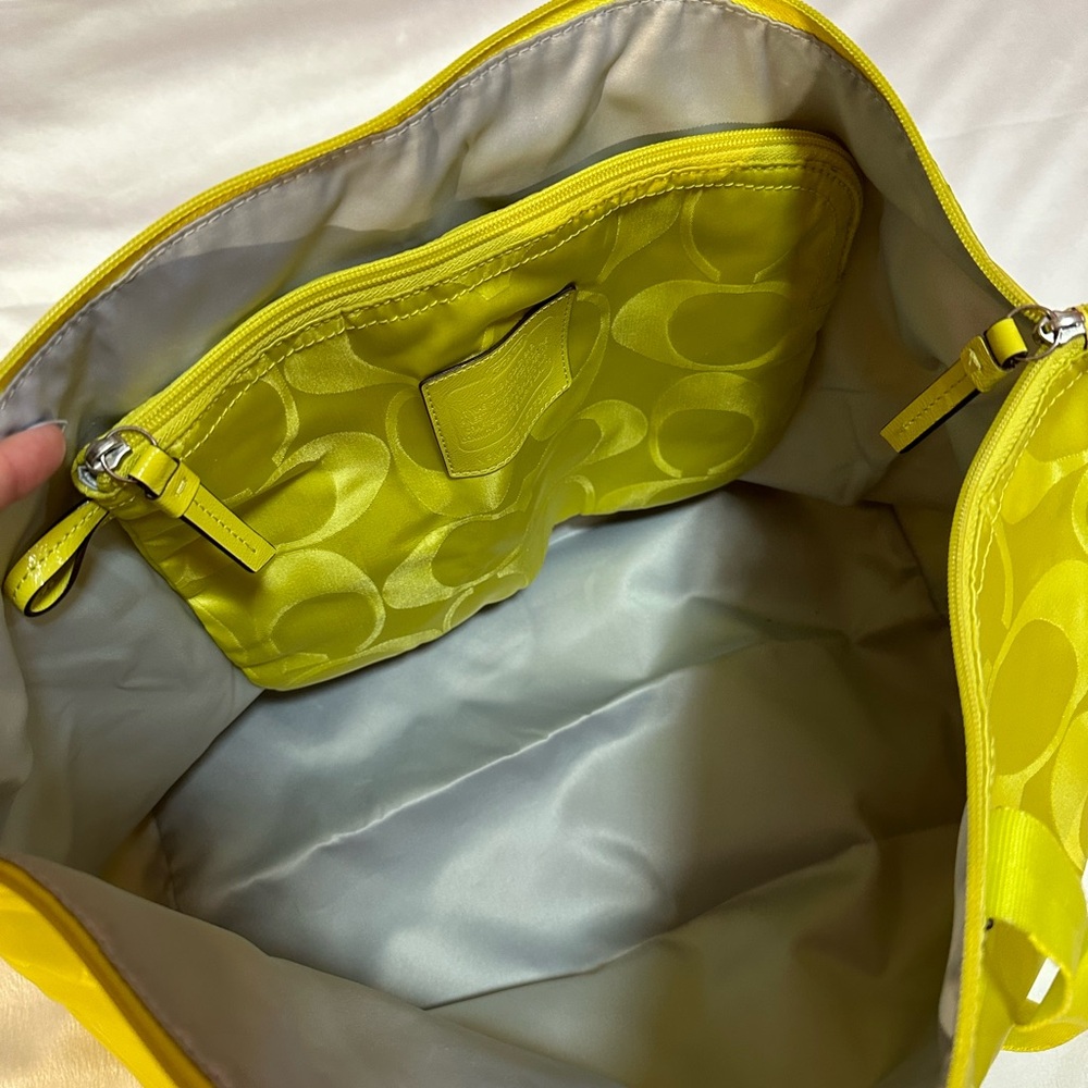 Coach Lime Green Weekender Bag with Detachable Pouch - Picture 6 of 8